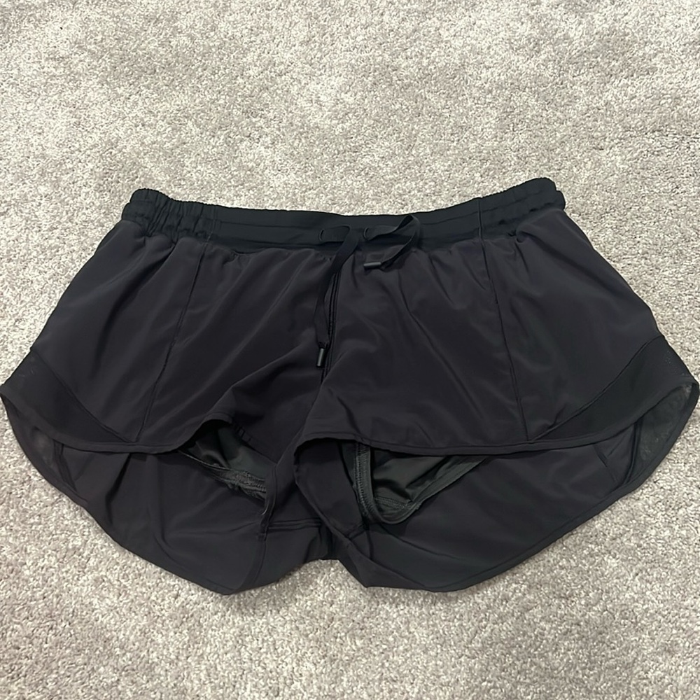 Black lulu shorts